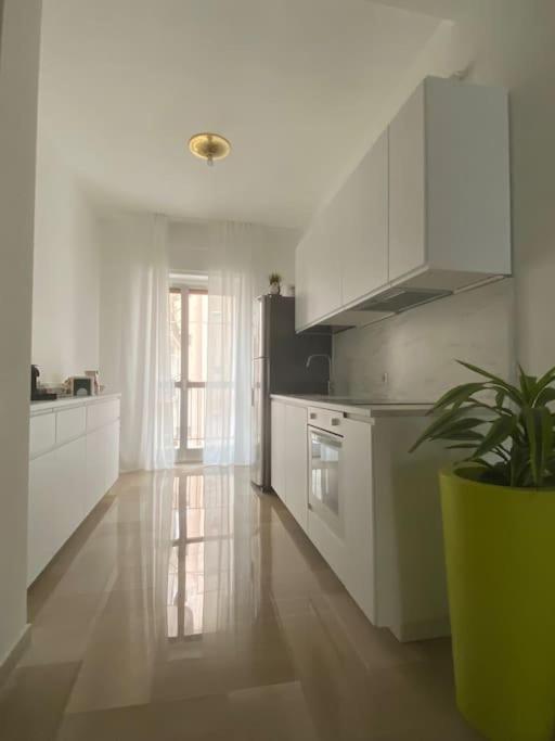 Caesar Apartment Bari Exteriör bild